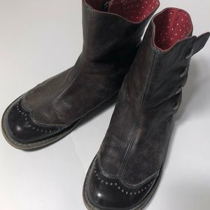 CAMPER ANKLE BOOTS Beetle Boots 39